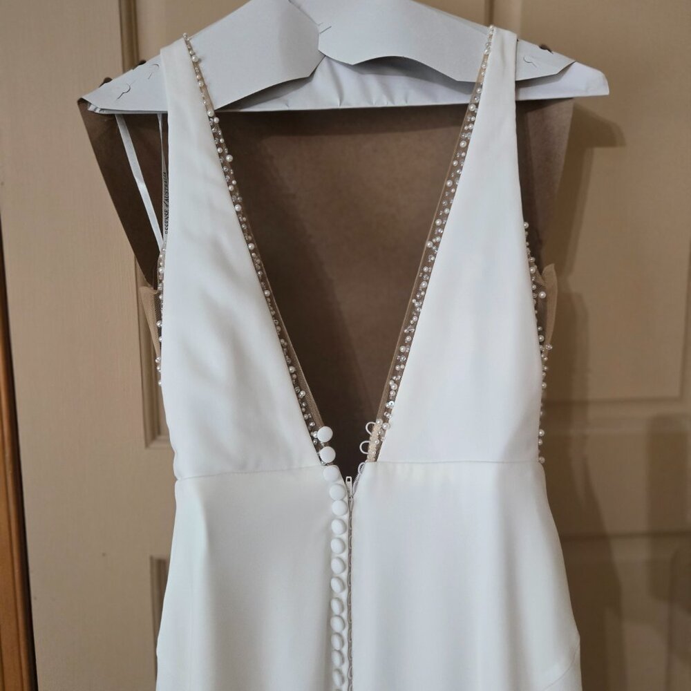 Essense of Australia Wedding Dress Style D3763 - Picture 10 of 15